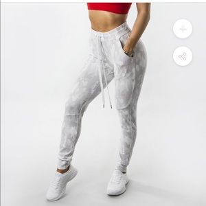 BuffBunny Jasmine Jogger